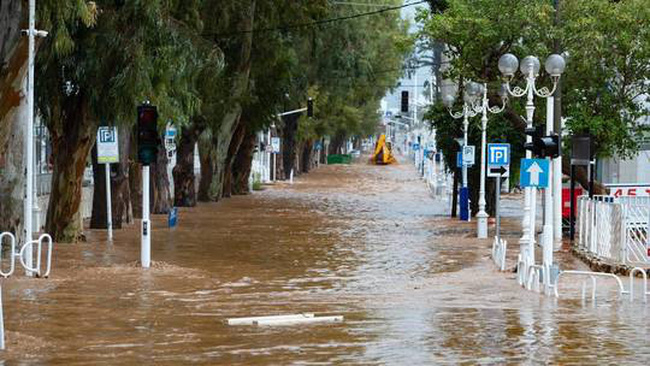 Mưa lớn gây lũ lụt nghiêm trọng tại nhiều thành phố của Israel