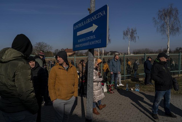 Làn sóng di cư từ Ukraine sang các nước EU có thể vượt 7 triệu người, Liên minh châu Âu họp khẩn