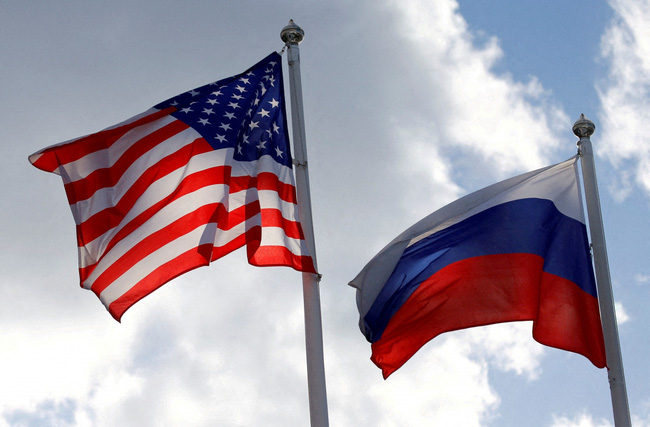 Nga và Mỹ thiết lập đường dây nóng quân sự