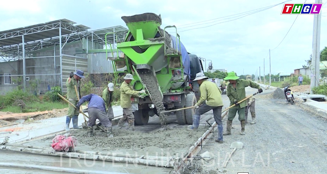 Thị xã Ayun Pa huy động trên 230 tỷ đồng để hoàn thành xây dựng nông thôn mới
