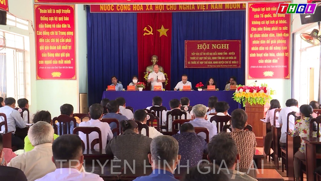 Đồng chí Rah Lan Chung – Phó Bí thư Tỉnh ủy, Trưởng Ban Nội chính Tỉnh ủy tiếp xúc cử tri huyện Chư Sê
