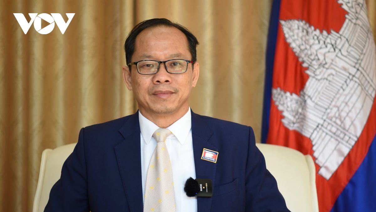 Đại sứ Campuchia tại Việt Nam Chay Navuth: Việt Nam – Campuchia luôn nắm tay nhau đoàn kết vì sự phồn vinh của mỗi nước