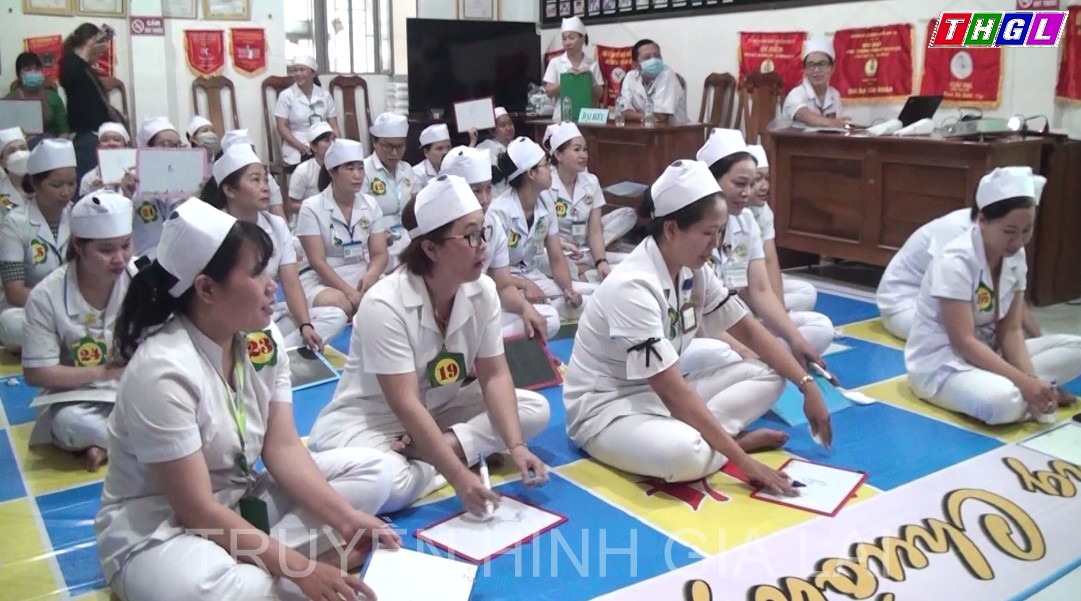 Đak Pơ tổ chức Hội thi “Rung chuông vàng” điều dưỡng, hộ sinh giỏi năm 2022