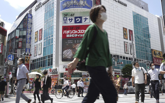 Thủ đô Tokyo của Nhật Bản nâng cảnh báo dịch COVID-19 lên mức cao thứ hai