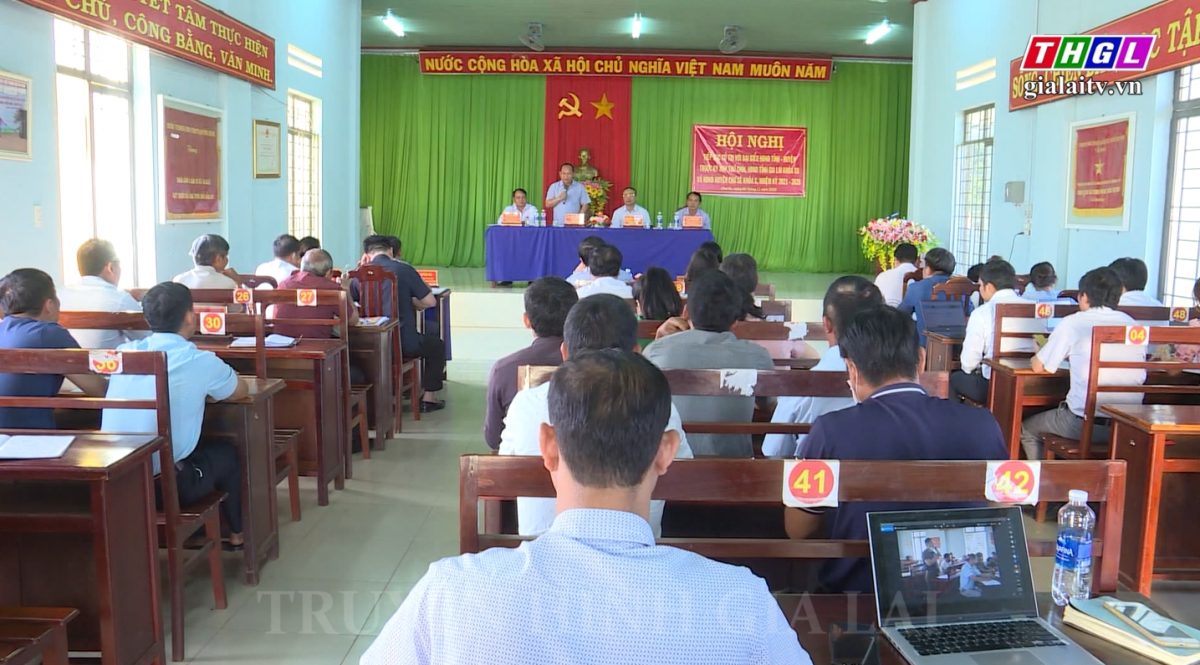 Đồng chí Rah Lan Chung – Phó Bí thư Tỉnh ủy, Trưởng Ban Nội chính Tỉnh ủy tiếp xúc cử tri tại xã Ia Glai, huyện Chư Sê
