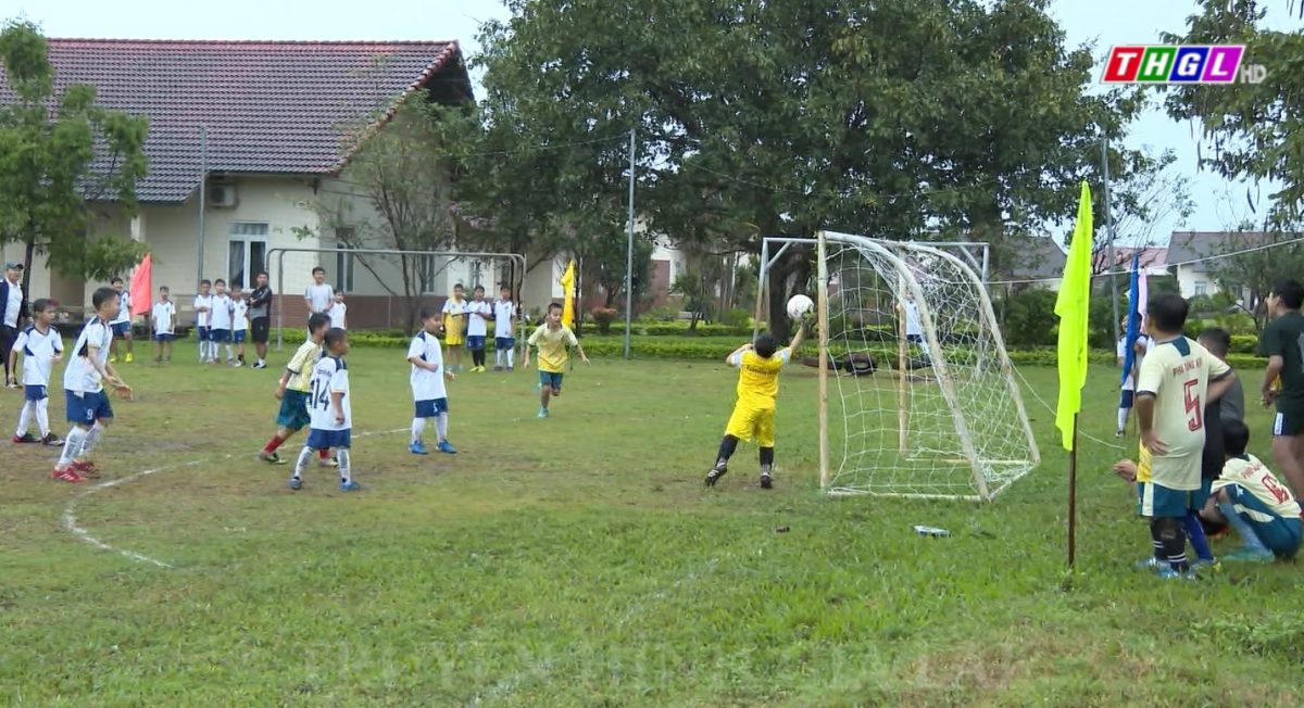 Làng trẻ em SOS Pleiku, tỉnh Gia Lai tổ chức Chương trình “Bóng đá cộng đồng”