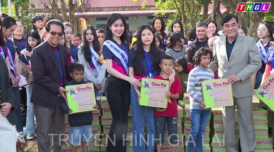 Ban Tổ chức Cuộc thi “Nữ hoàng trang sức Việt Nam” năm 2022 tổ chức các hoạt động thiện nguyện tại tỉnh Gia Lai
