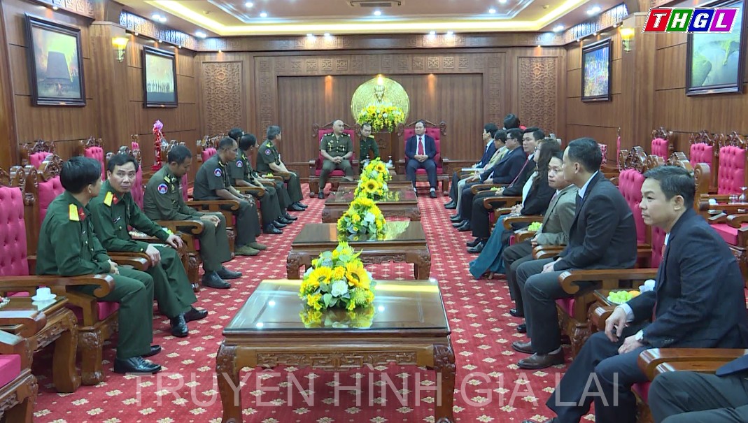 Đoàn cán bộ Quân khu 1, Quân đội Hoàng Gia Campuchia thăm, chúc mừng Tỉnh ủy Gia Lai nhân dịp Tết Nguyên đán Quý Mão 2023