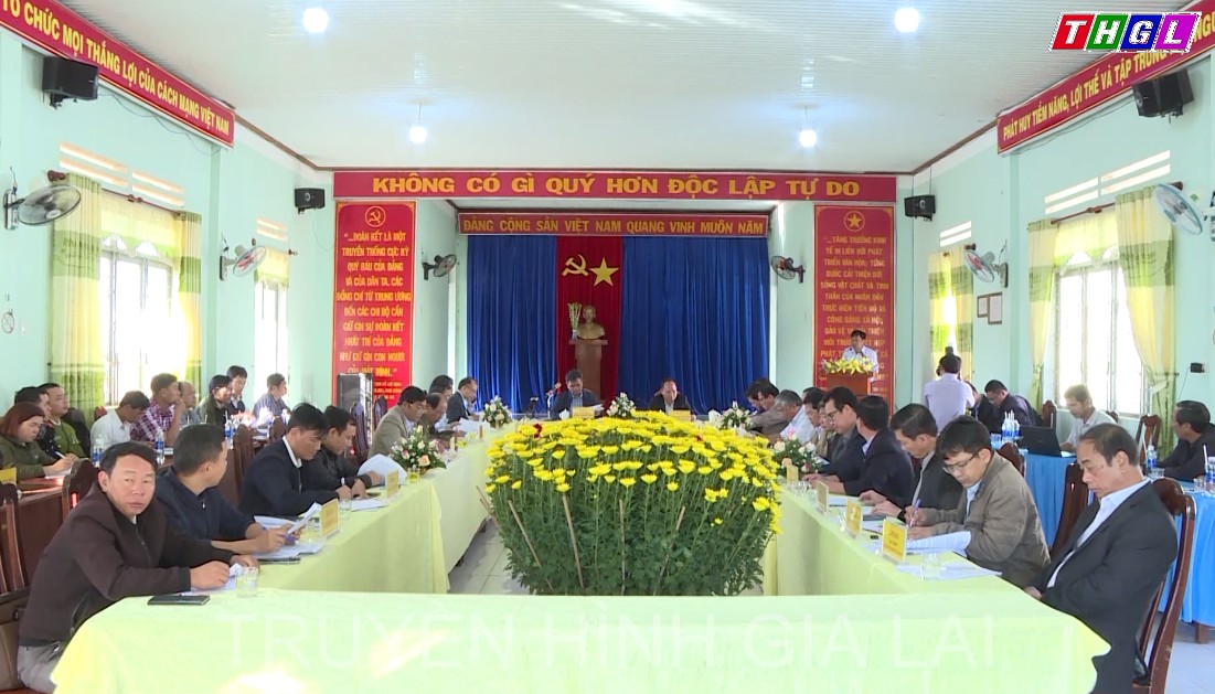 Đồng chí Bí thư Tỉnh ủy Hồ Văn Niên làm việc với hệ thống chính trị xã Chư Don, huyện Chư Pưh