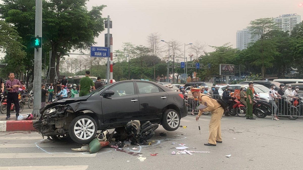 Vụ tai nạn liên hoàn ở Hà Nội: Bệnh viện E cấp cứu 14 người, chưa có ca tử vong