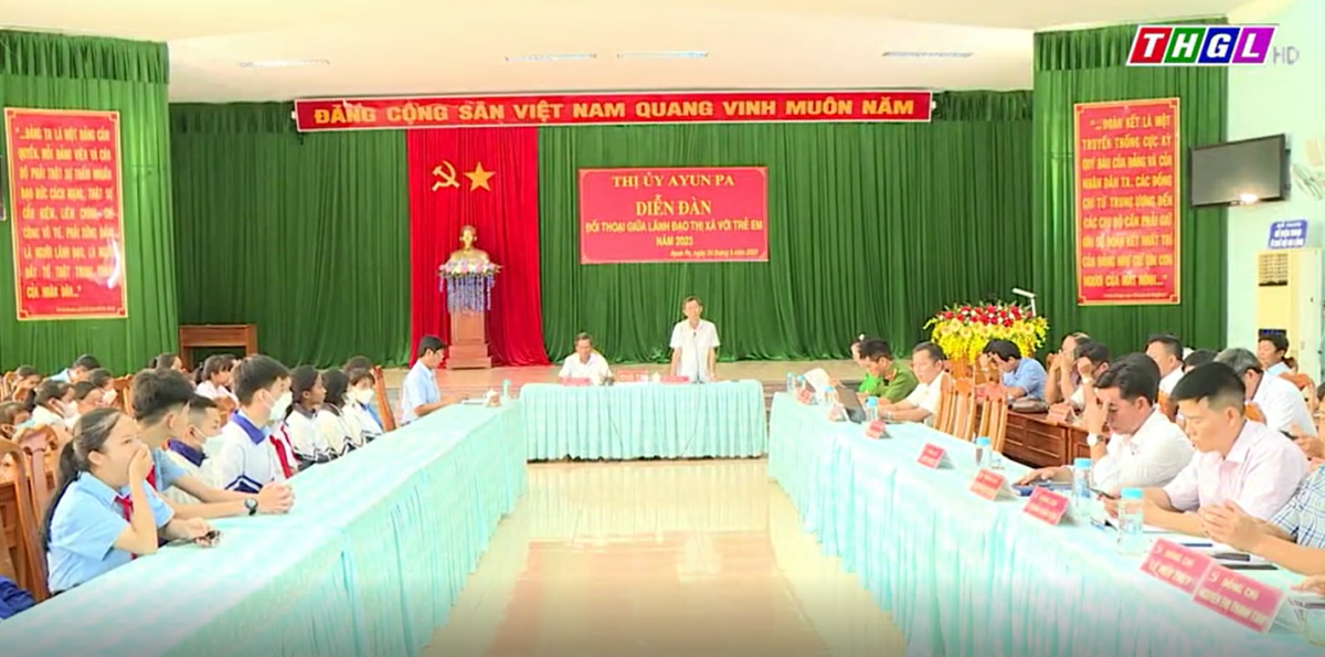 Thị ủy Ayun Pa tổ chức Diễn đàn đối thoại giữa lãnh đạo thị xã với trẻ em năm 2023
