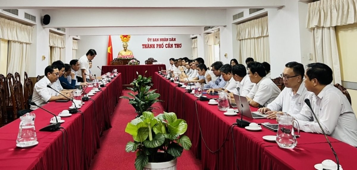 Tiêu thụ điện tăng cao, Tập đoàn Điện lực Việt Nam khẩn trương làm việc cùng Cần Thơ