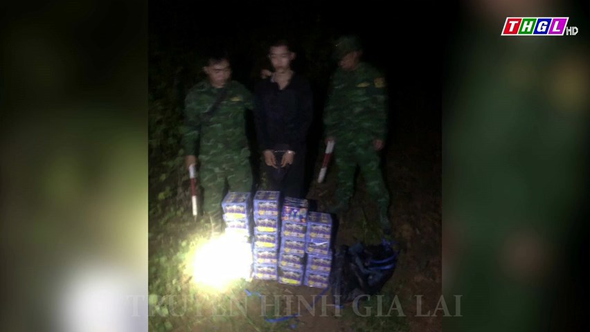 Đồn Biên phòng Cửa khẩu Quốc tế Lệ Thanh bắt giữ 30 kg pháo lậu