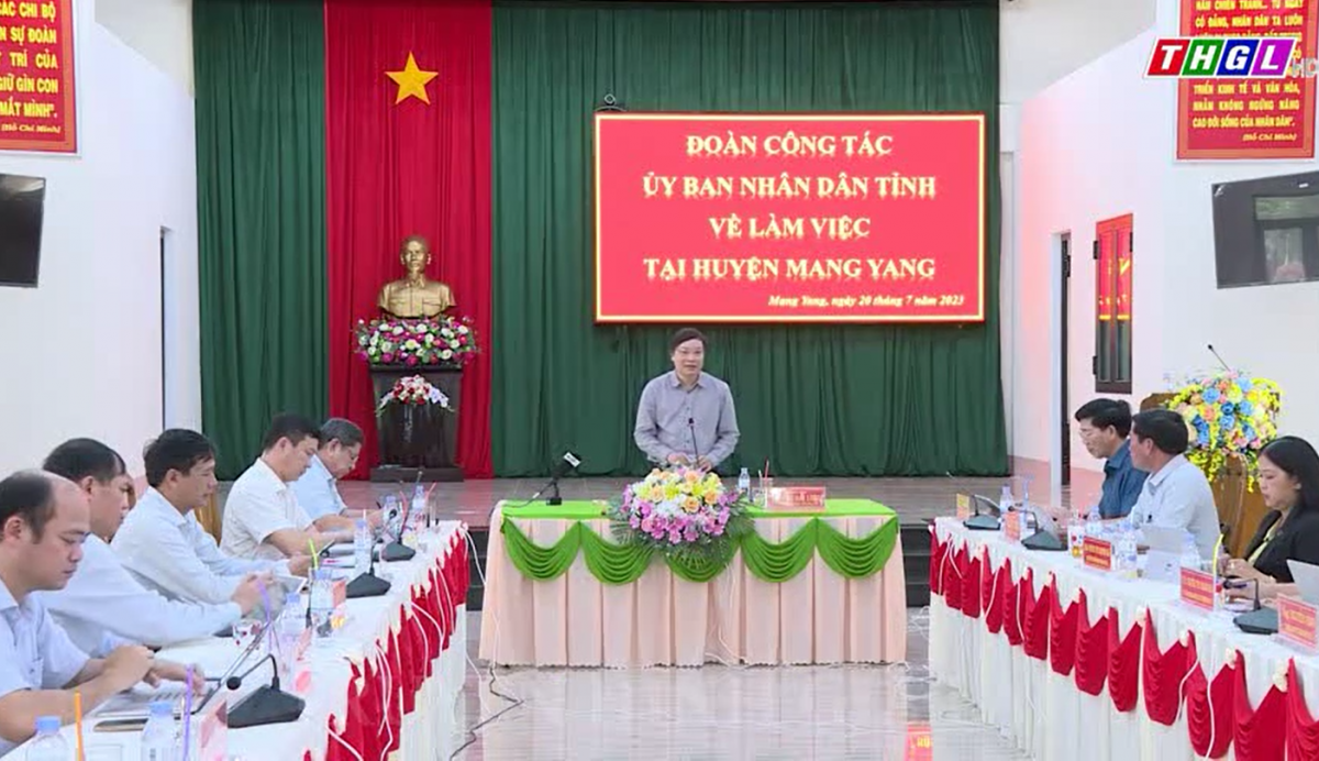 Chủ tịch UBND tỉnh Trương Hải Long thăm, làm việc tại huyện Mang Yang
