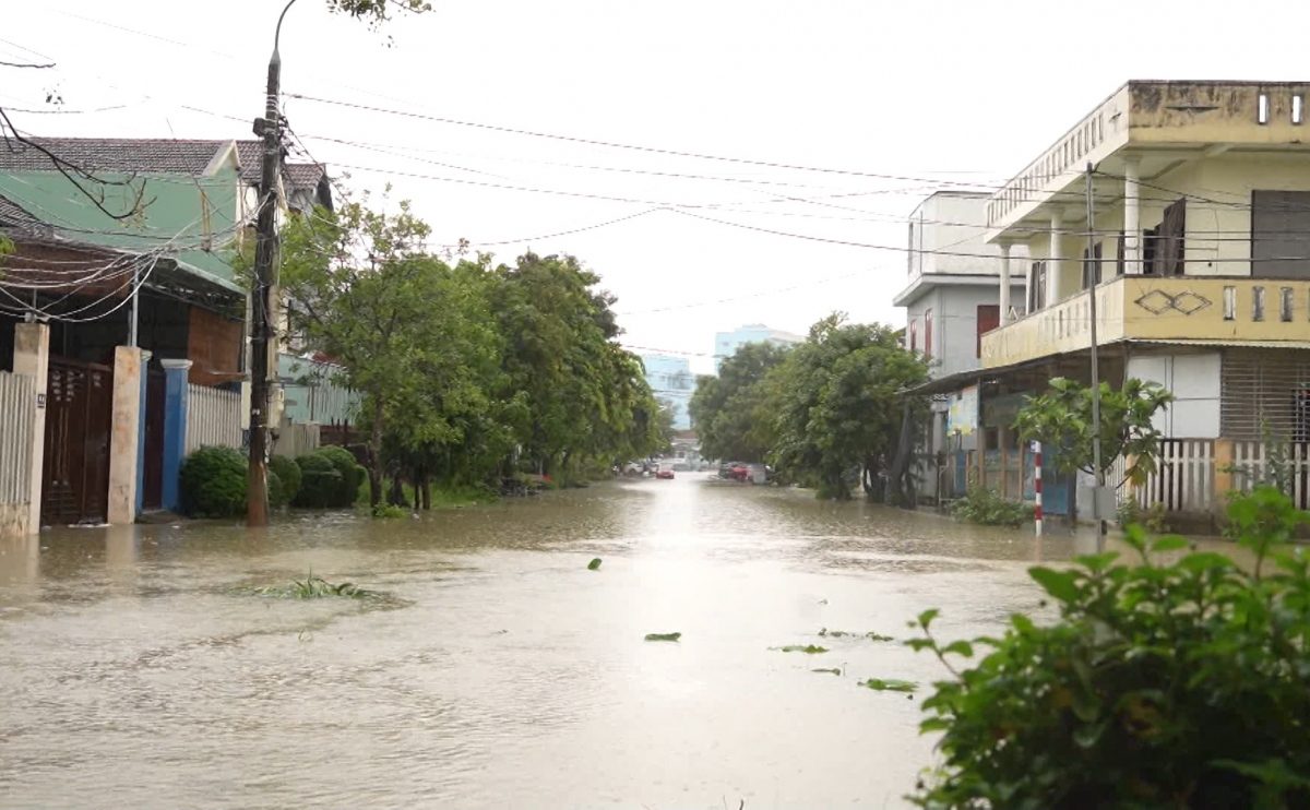 Thời tiết hôm nay 16/10: Đà Nẵng, Quảng Nam, Quảng Ngãi tiếp tục có mưa rất to
