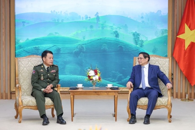 Thủ tướng Phạm Minh Chính tiếp Tổng Tư lệnh Quân đội Hoàng gia Campuchia