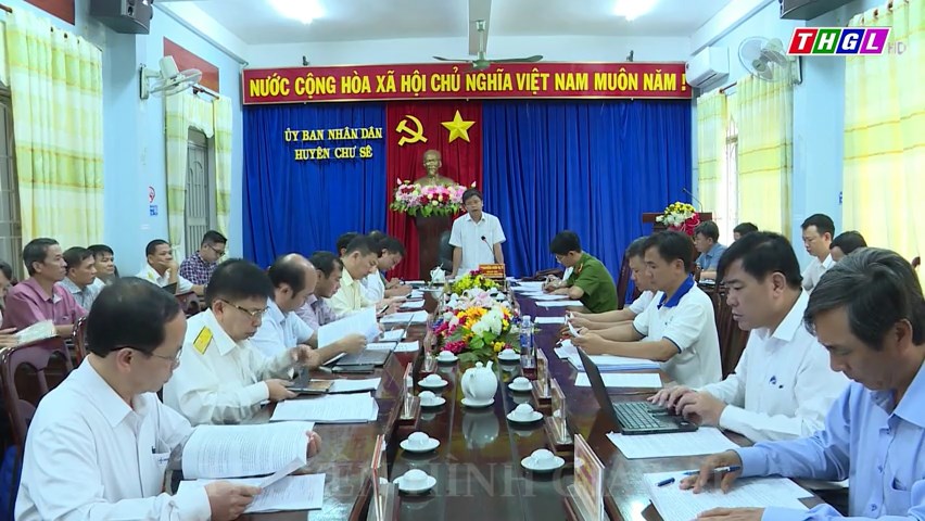 Phó Chủ tịch UBND tỉnh Nguyễn Hữu Quế chủ trì cuộc họp về việc nghe các ngành, địa phương báo cáo các giải pháp xử lý kiến nghị cung cấp nước sạch trên địa bàn huyện Chư Sê