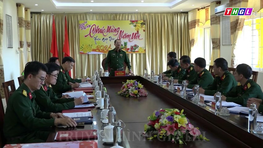 Thiếu tướng Cao Phi Hùng – Phó Tư lệnh Quân khu 5 chúc Tết cán bộ, chiến sỹ Lữ đoàn 280