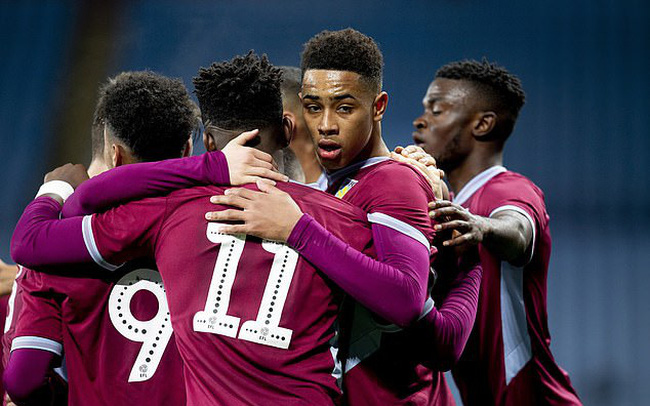 Aston Villa có thể phải dùng đội trẻ để đấu với Liverpool