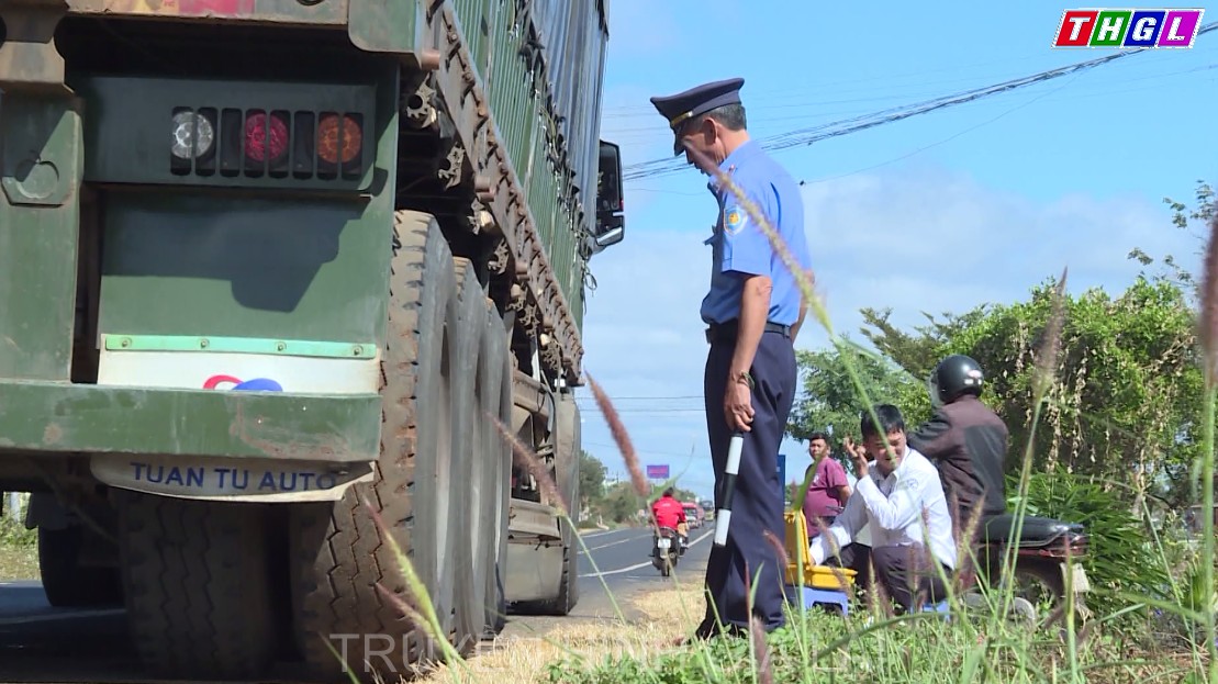 Tập trung kiểm tra, kiểm soát tải trọng hạn chế tai nạn và bảo vệ kết cấu hạ tầng giao thông
