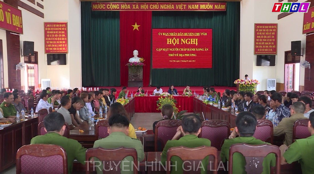 Chư Pah gặp mặt người chấp hành xong án phạt tù trở về địa phương