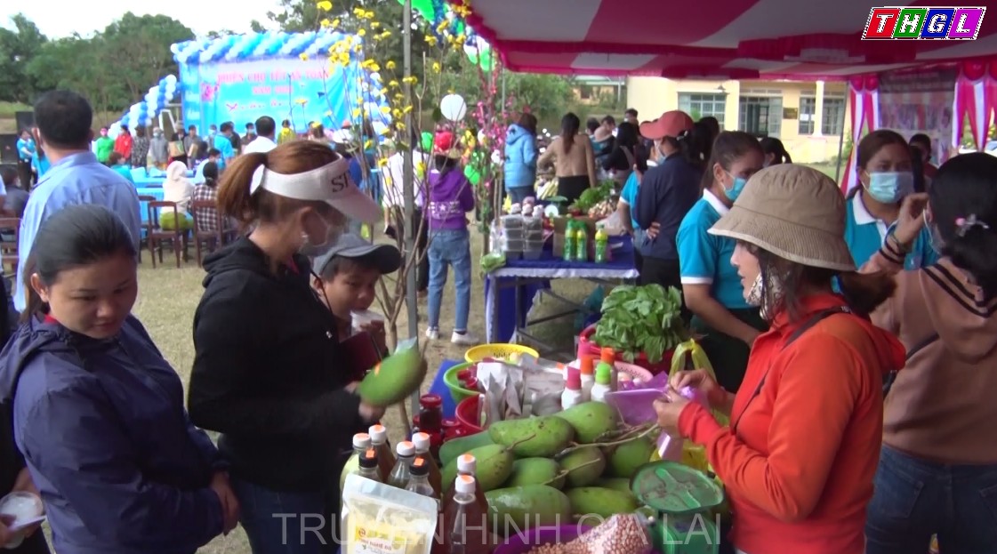 Ia Pa tổ chức Phiên chợ tết an toàn “Xuân ấm áp – Tết yêu thương” năm 2021