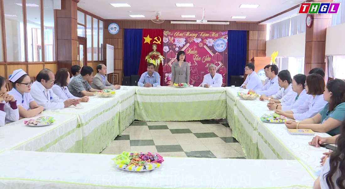 Phó Chủ tịch UBND tỉnh Nguyễn Thị Thanh Lịch thăm, chúc tết các bệnh viện trên địa bàn TP.Pleiku