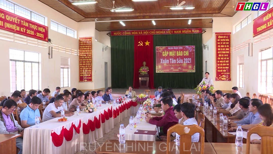 Huyện Mang Yang gặp mặt báo chí đầu Xuân Tân Sửu 2021