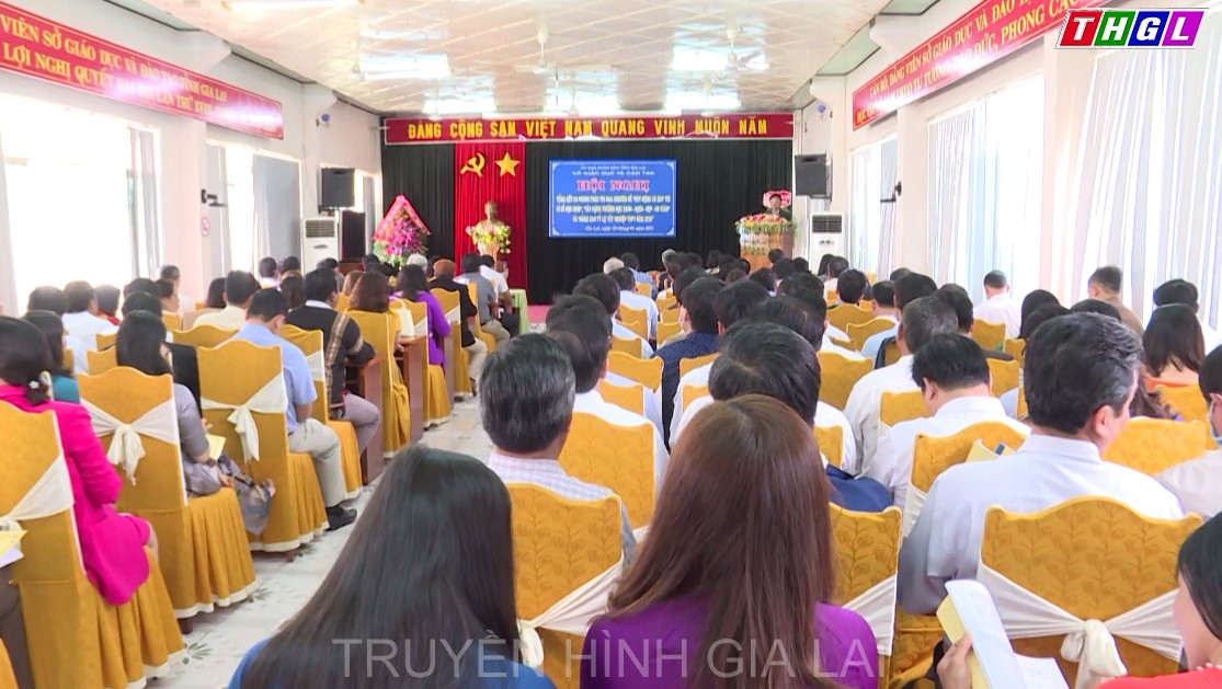 Hội nghị tổng kết 03 phong trào thi đua chuyên đề “Nâng cao tỉ lệ tốt nghiệp THPT năm 2020”, “Huy động và duy trì sĩ số học sinh” và “Xây dựng Trường học Xanh – sạch – đẹp – an toàn”