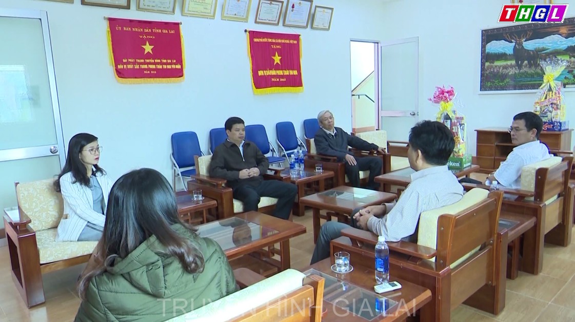 Chủ tịch UBND thành phố Pleiku thăm, chúc tết các cơ quan báo chí, các đơn vị làm nhiệm vụ dịp tết Nguyên đán Tân Sửu 2021