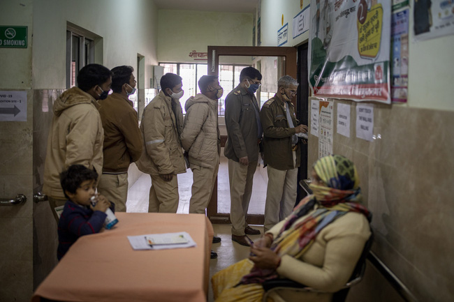 Số người mắc COVID-19 trên thế giới tiến sát mốc 110 triệu ca