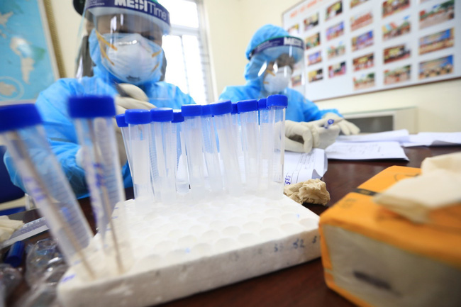 Sáng 1/2, có 2 ca mắc mới COVID-19 trong cộng đồng đều tại Hà Nội