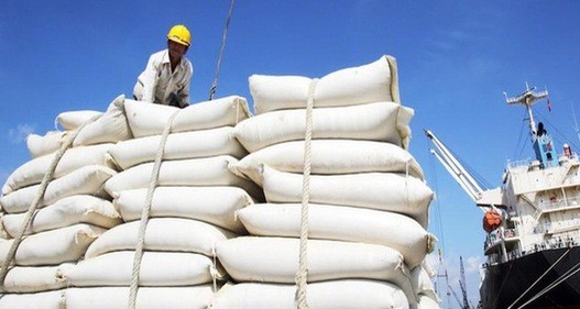 Giá cao làm khó hạt gạo Việt?