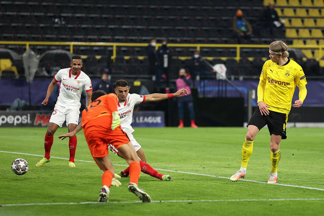 Dortmund 2-2 Sevilla: Haaland lập cú đúp, đưa Dortmund vào tứ kết Champions League