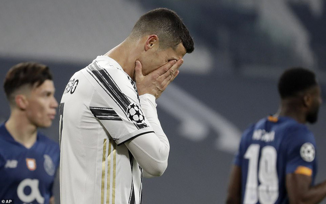 Juventus 3-2 FC Porto: Chơi hơn người, Juventus vẫn bị loại cay đắng