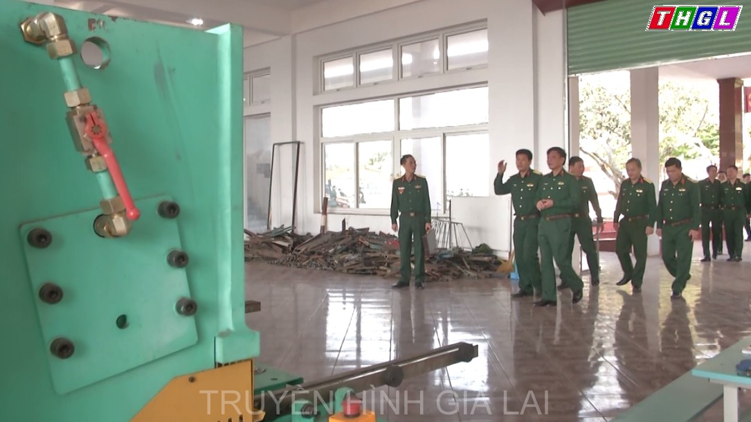 Bộ Quốc phòng bàn giao Trường Cao đẳng nghề số 21 thuộc Quân đoàn 3 cho Binh đoàn 15 quản lý