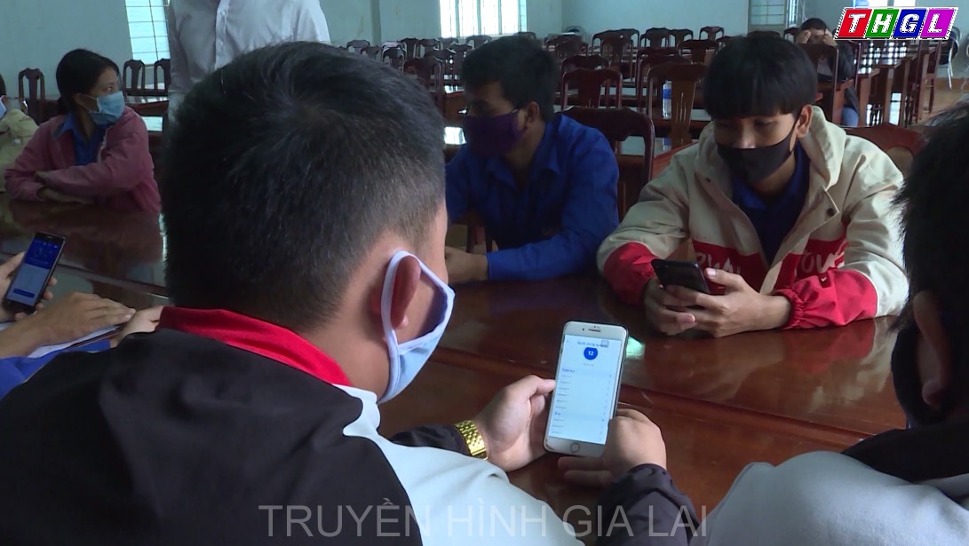 Gia Lai – Đẩy mạnh hơn nữa việc triển khai cài đặt ứng dụng Bluezone tới từng địa bàn cơ sở