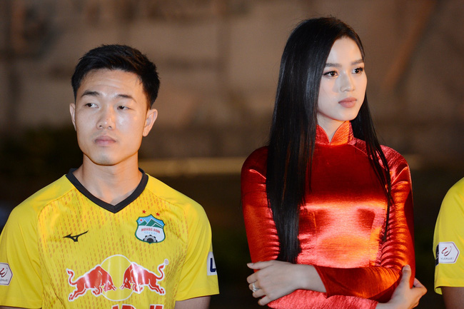 Hoa hậu Đỗ Thị Hà chia sẻ khoảnh khắc “giận hờn” bên Xuân Trường