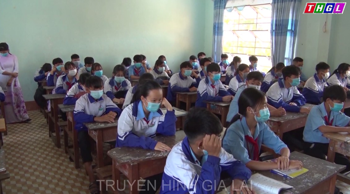 Học sinh Gia Lai trở lại trường sau kỳ nghỉ Tết dài phòng dịch Covid-19