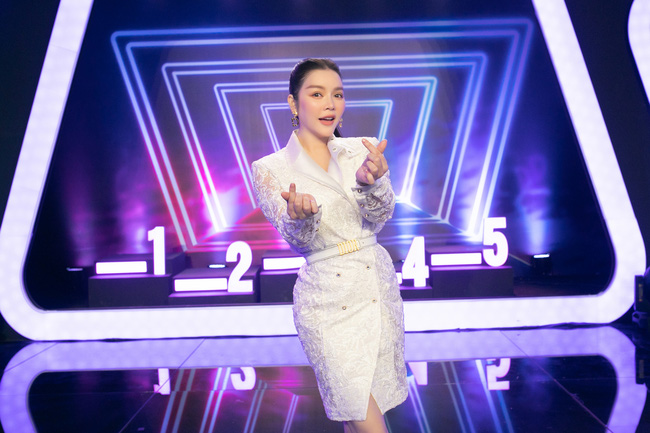 Lý Nhã Kỳ khẳng định sở trường là kiếm tiền