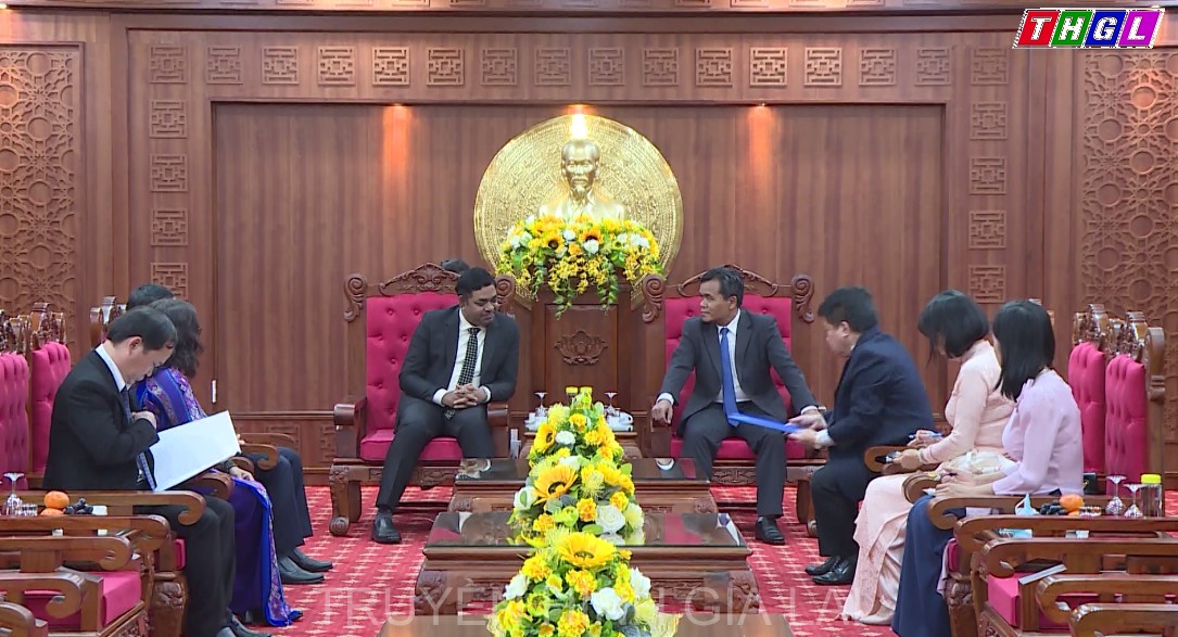 Bí thư Tỉnh ủy Hồ Văn Niên tiếp Tổng Lãnh sự quán Ấn Độ tại TP. Hồ Chí Minh