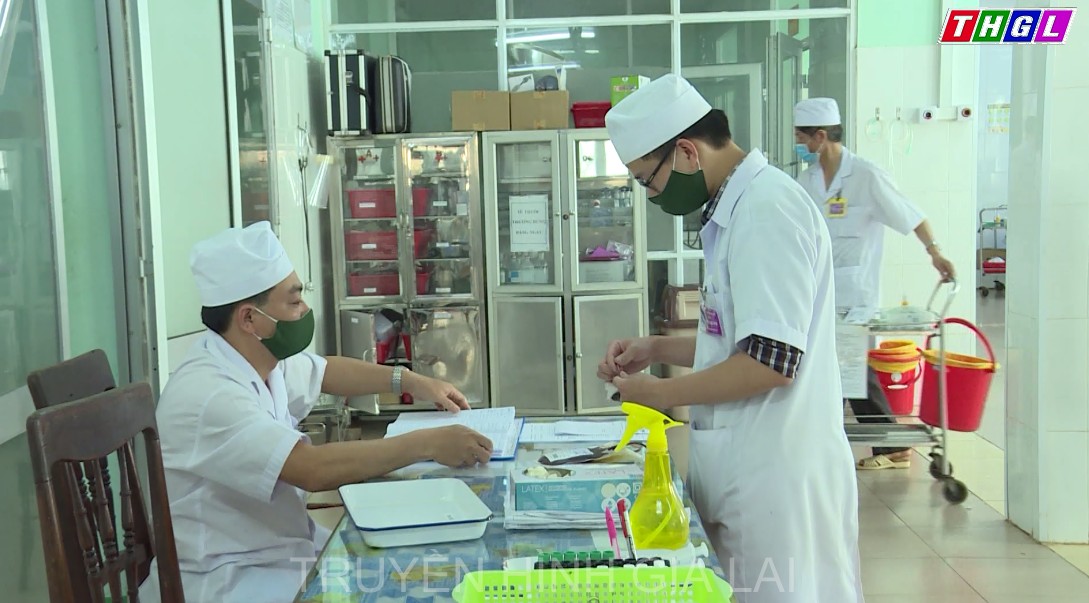 Thiếu hụt nguồn máu dự trữ tại Bệnh viện Quân y 211