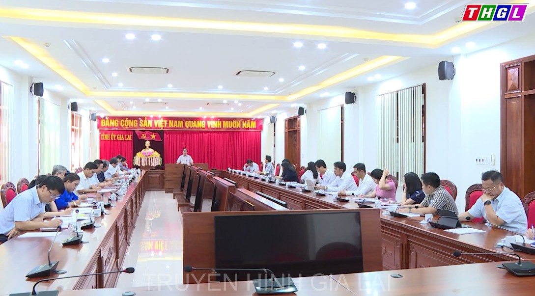 Phó Bí thư Thường trực Tỉnh ủy, Chủ tịch HĐND tỉnh Châu Ngọc Tuấn chủ trì cuộc họp Tổ xây dựng dự thảo Nghị quyết về xây dựng, nâng cao chất lượng đội ngũ cán bộ