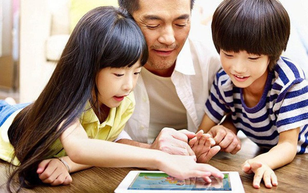 Video “rác” đầu độc trẻ: Hệ lụy khôn lường