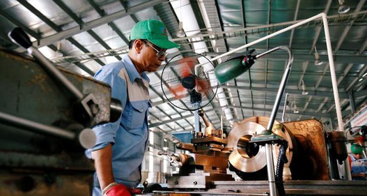 ADB nâng dự báo tăng trưởng kinh tế Việt Nam