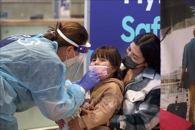 Israel khuyến nghị tiêm vaccine cho trẻ từ 12-15 tuổi