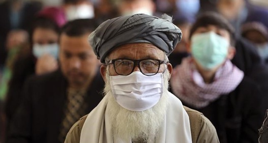 Singapore tính đến việc sống chung với COVID-19, Thái Lan có trên 4.500 ca mắc mới/ngày trong 2 ngày liền