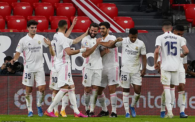 Thắng may mắn trước Bilbao, Real Madrid vẫn còn hi vọng vô địch