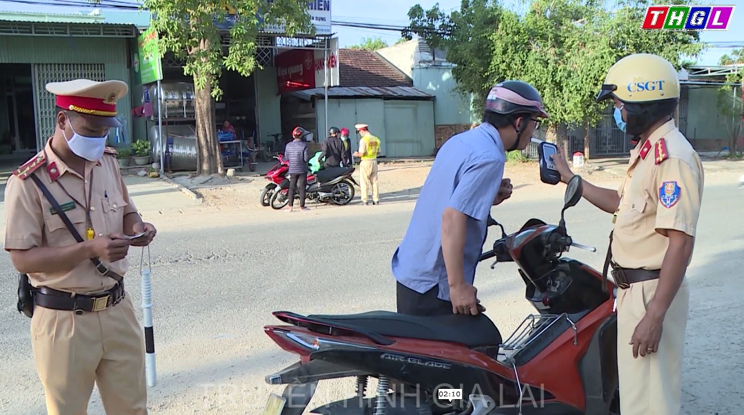 Phú Thiện quyết liệt xử lý người tham gia giao thông vi phạm nồng độ cồn trên  tuyến Quốc lộ 25