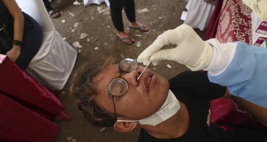 Ấn Độ có số ca mắc/ngày thấp nhất trong 1 tháng qua, nhiều nước Đông Nam Á bùng phát ổ dịch mới